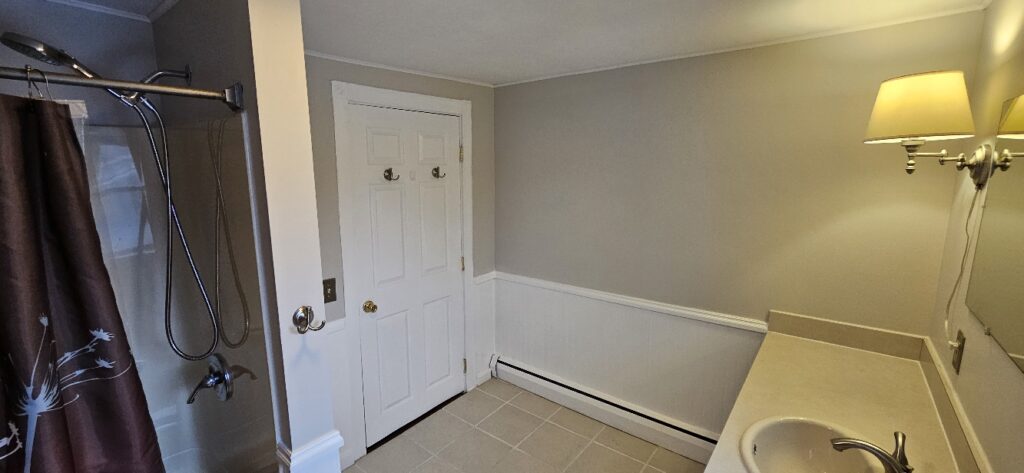 Bathroom Painting Service in Throop